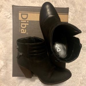 Ankle black boots